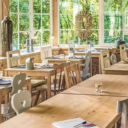 Hébergement de vacances Superbe Maison À Simpelveld Avec Piscine *